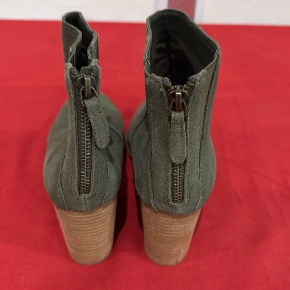 Urban Outfitters Green Ankle Booties Suede